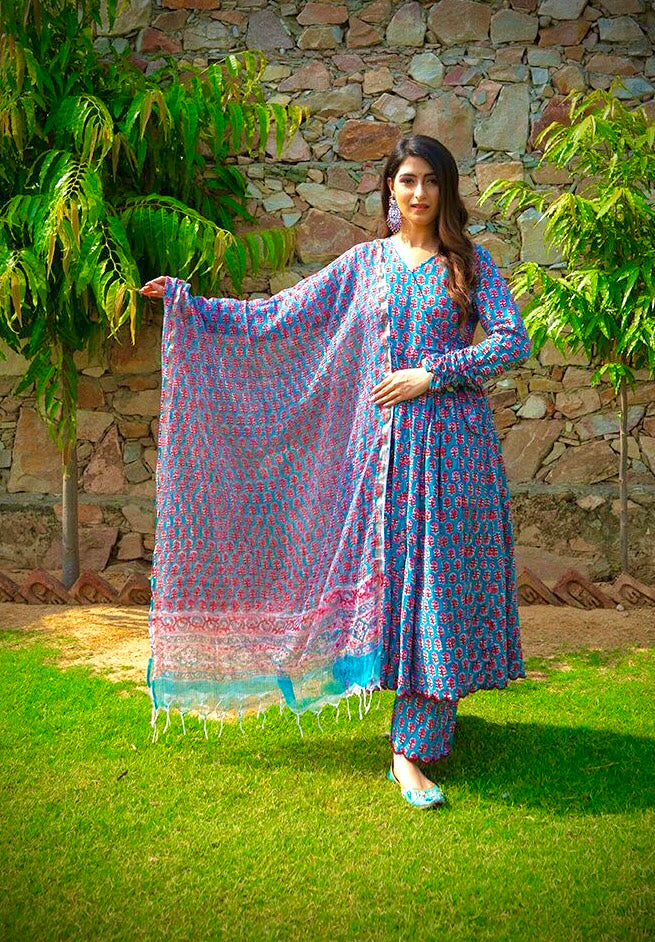 Aura Anarkali Set