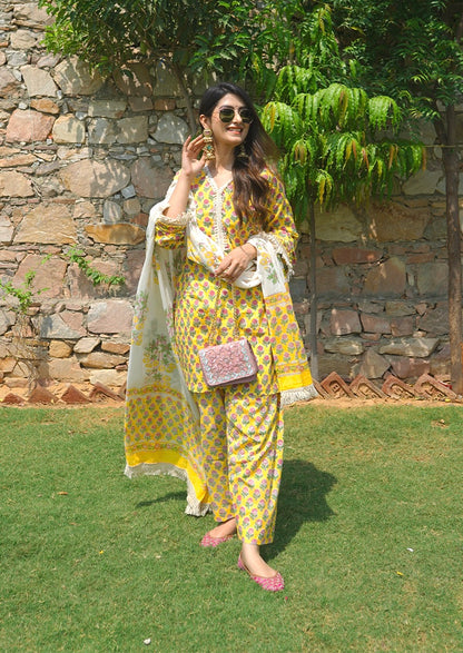 Qaynat Yellow suit set