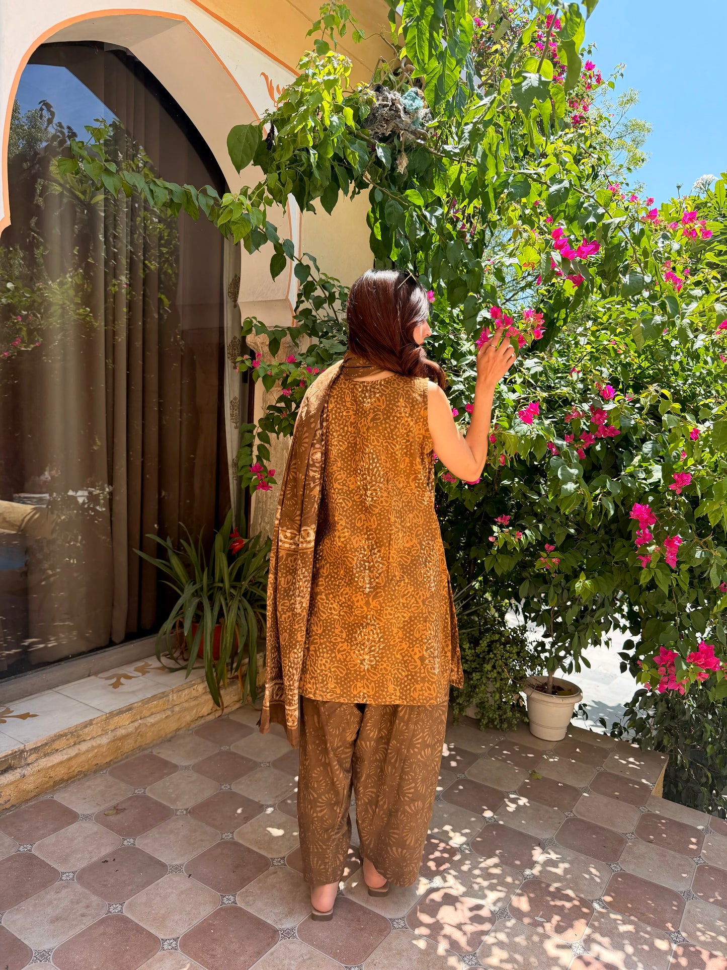 shreya farshi set