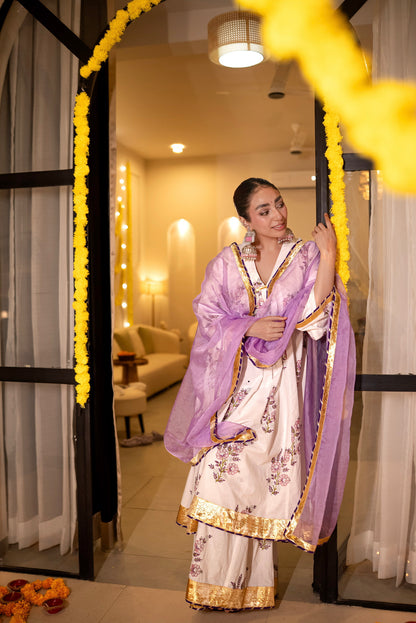 Suhana boota anarkali set
