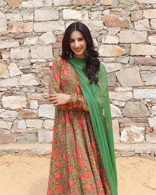 Rang-e-riwayat Anarkali set