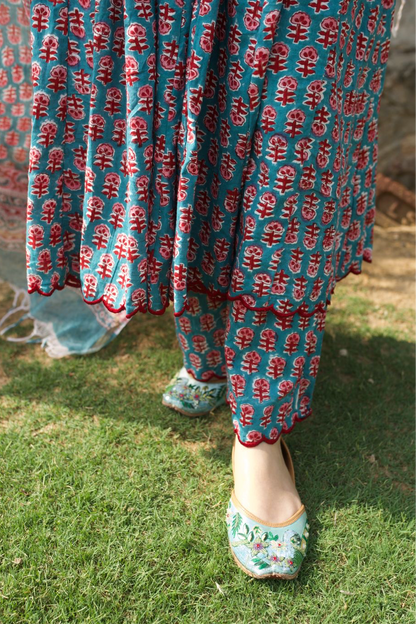 Aura Anarkali Set