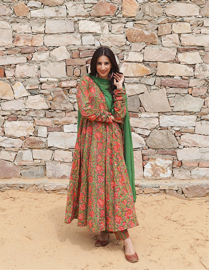 Rang-e-riwayat Anarkali set