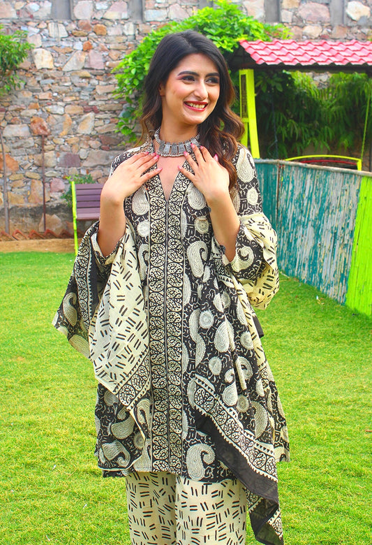 Pari Suit Set