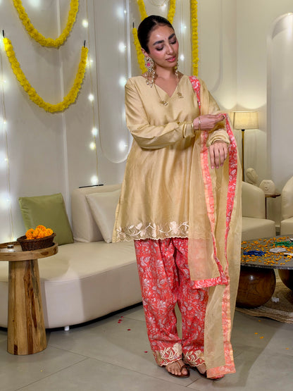 Neer beige gold farshi set