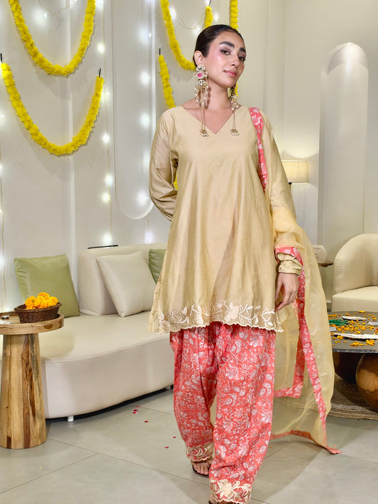 Neer beige gold farshi set
