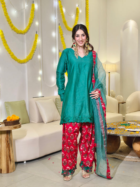 Neer teal green set