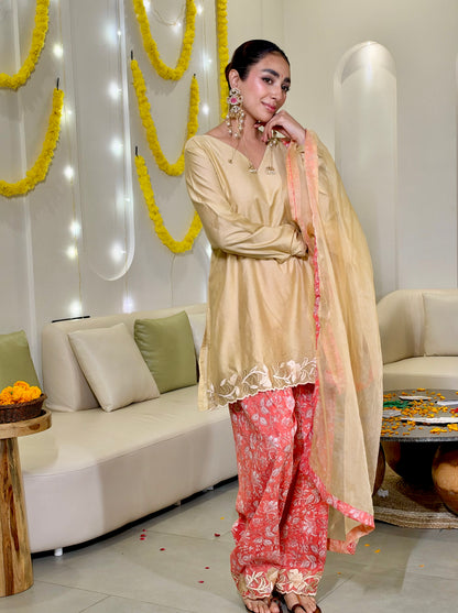 Neer beige gold farshi set