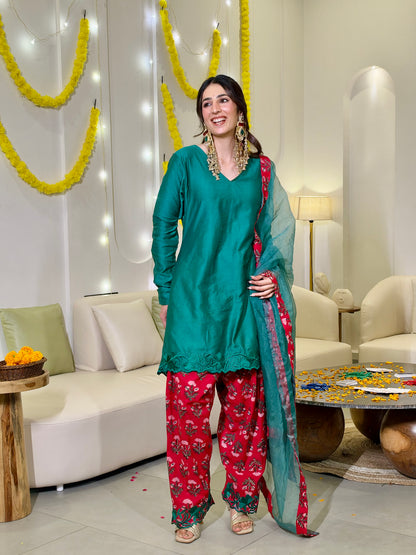 Neer teal green set