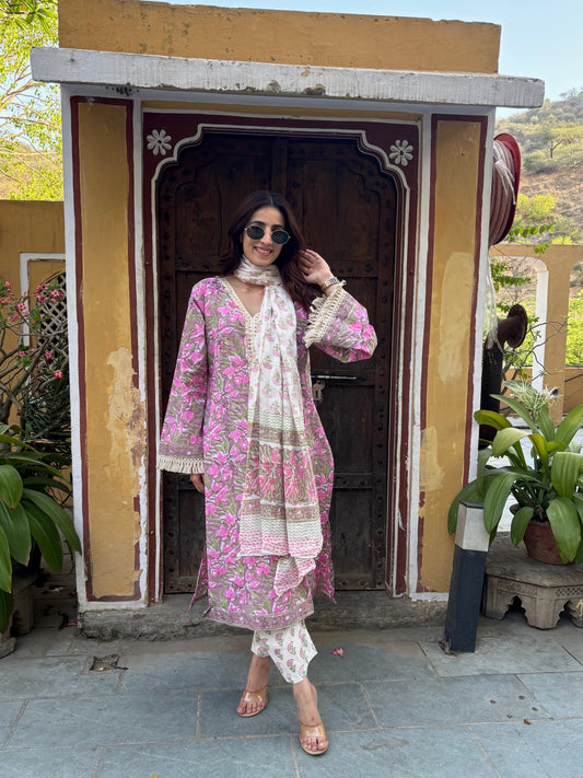 qaynat pink long suit set