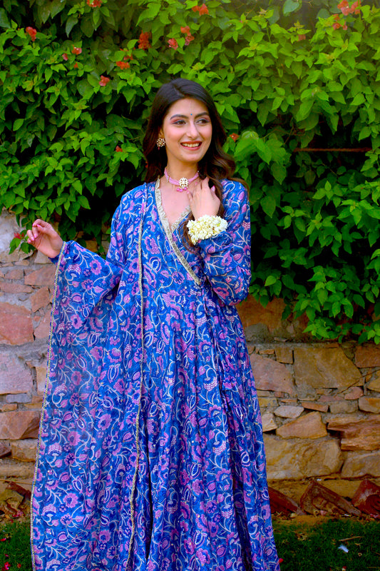 Aabru Angrakha Anarkali Set