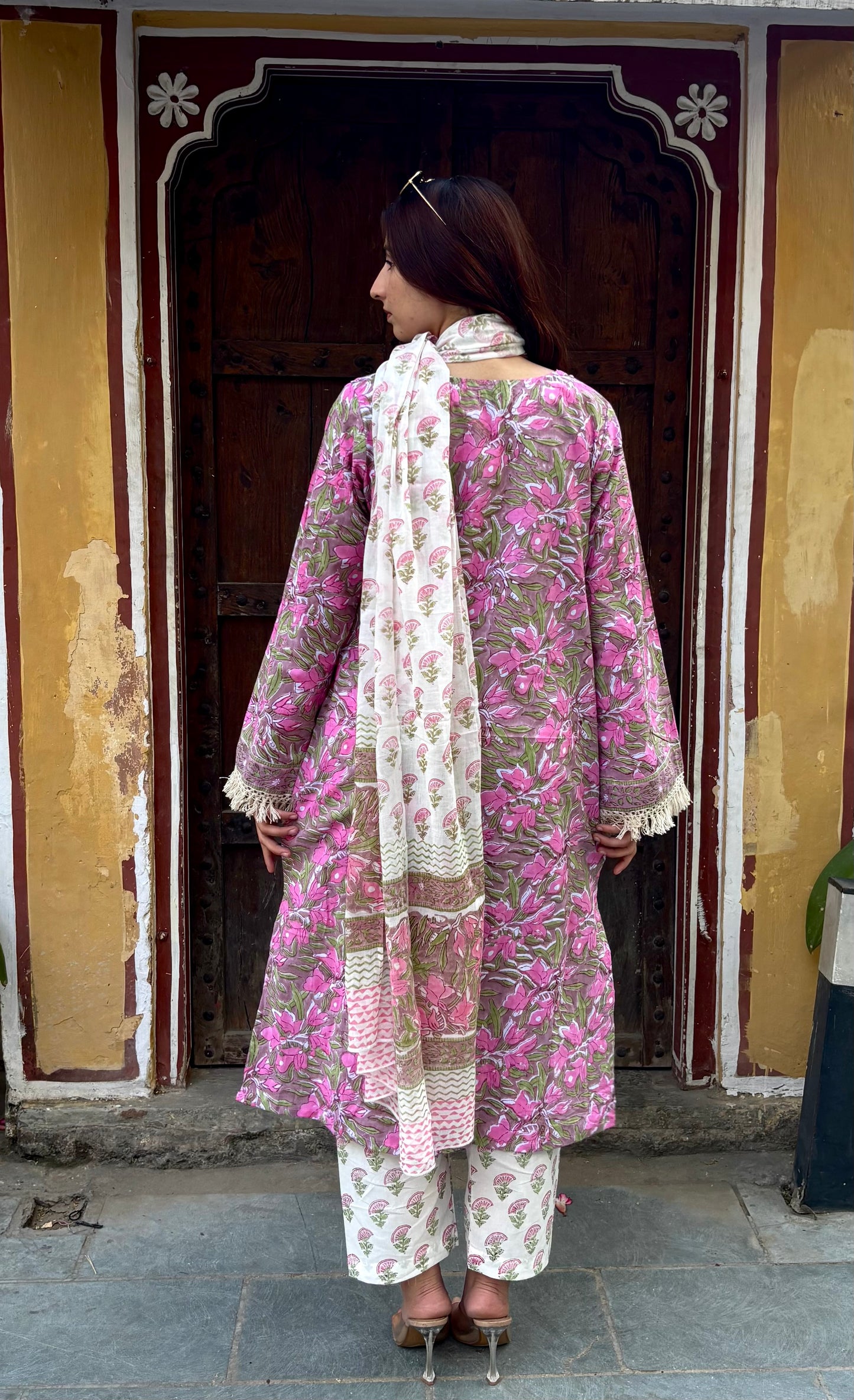 qaynat pink long suit set