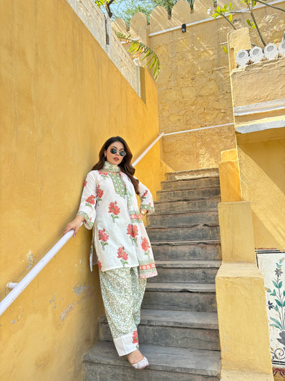 nousheen mughal farshi set