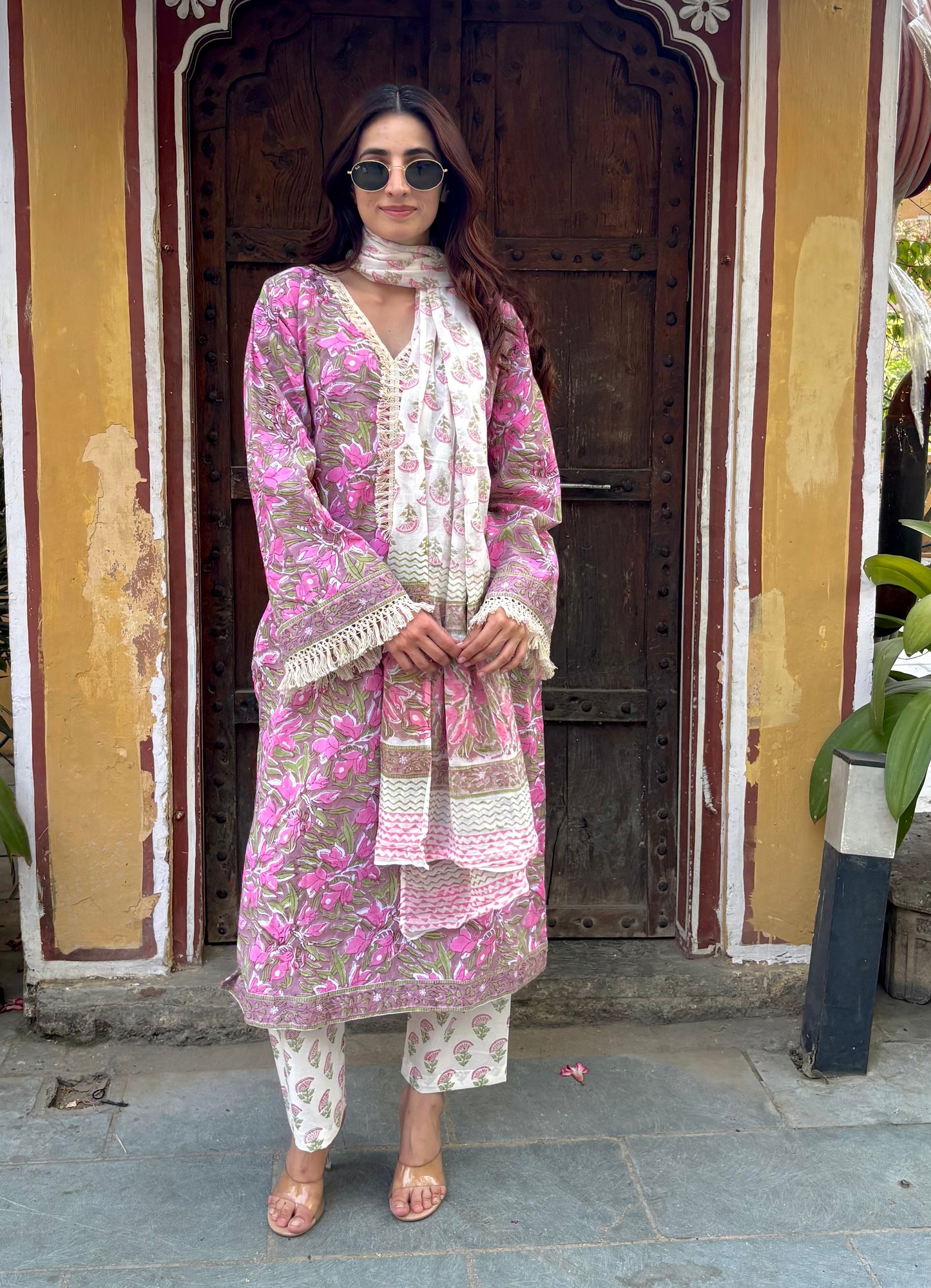 qaynat pink long suit set